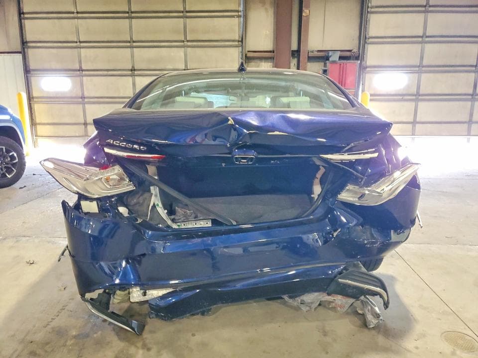 2018 HONDA ACCORD EX EX 6