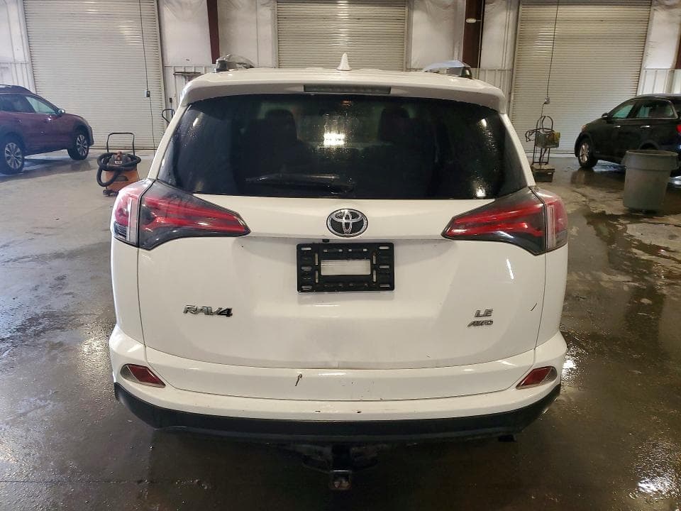 2018 TOYOTA RAV4 LE LE 6