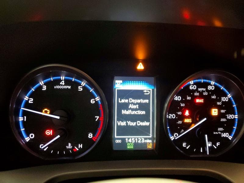 2018 TOYOTA RAV4 LE LE 9