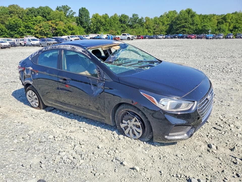 2021 HYUNDAI ACCENT SE 4