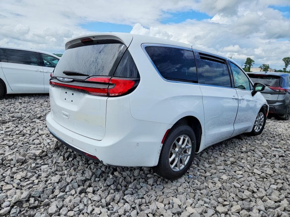 2025 CHRYSLER PACIFICA SELECT 3