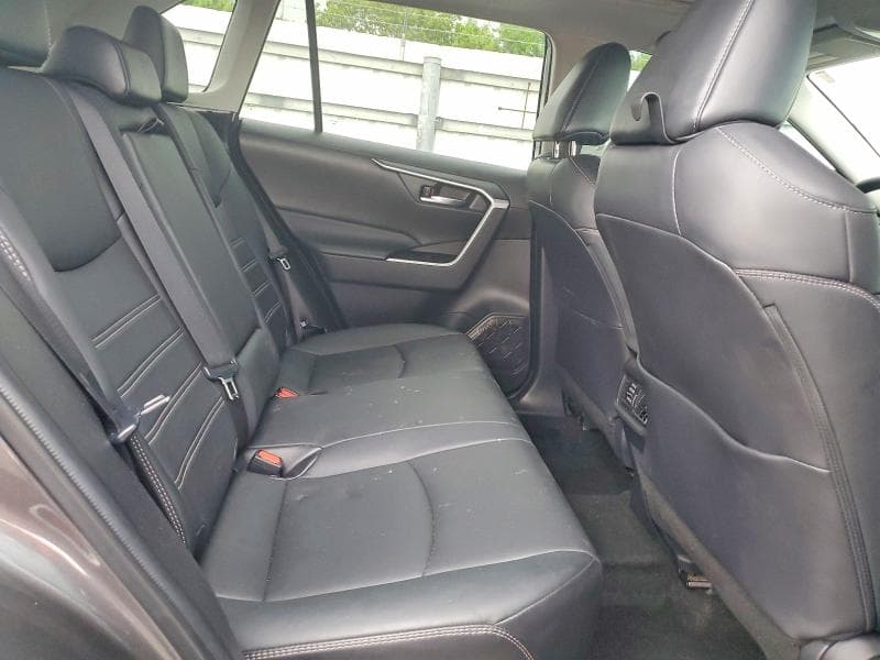 2021 TOYOTA RAV4 XLE PREMIUM 11