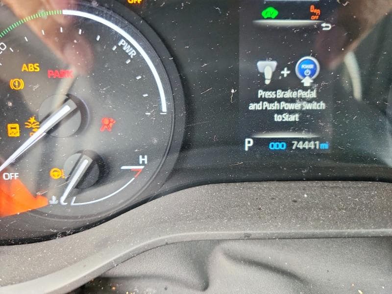 2023 TOYOTA SIENNA LE 9
