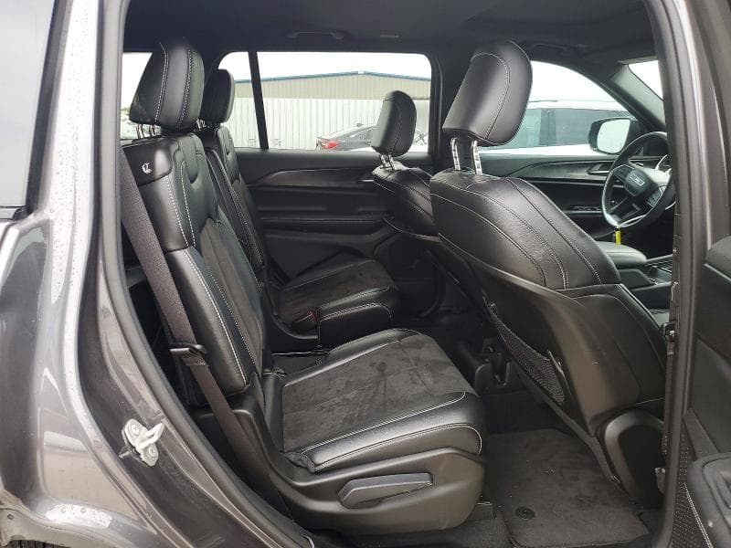 2024 JEEP GRAND CHEROKEE L LAREDO 11