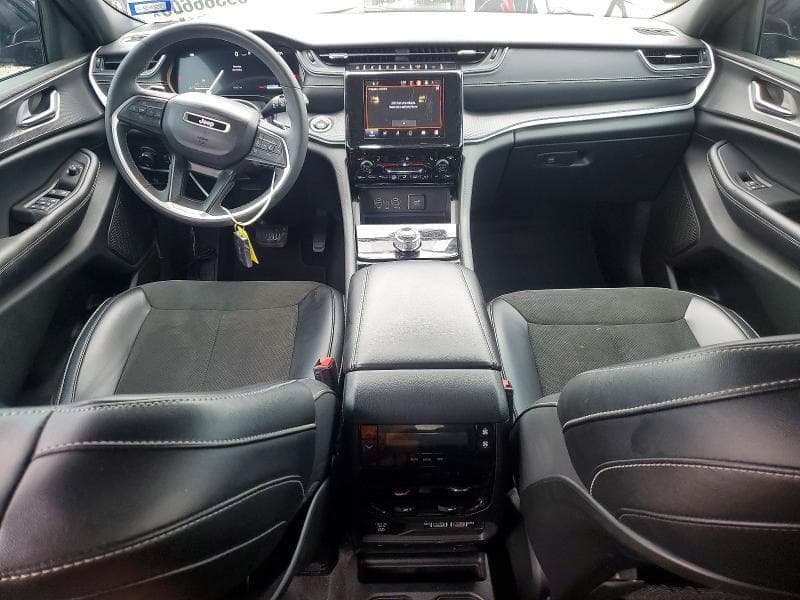 2024 JEEP GRAND CHEROKEE L LAREDO 8