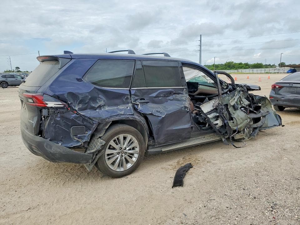 2026 TOYOTA GRAND HIGHLANDER PLATINUM PLATINUM 3