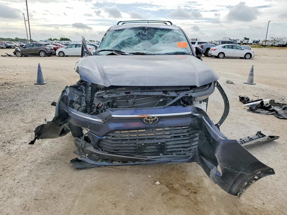 2026 TOYOTA GRAND HIGHLANDER PLATINUM PLATINUM 5