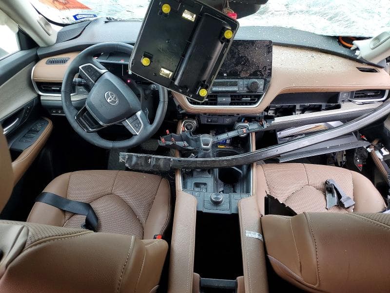 2026 TOYOTA GRAND HIGHLANDER PLATINUM PLATINUM 8