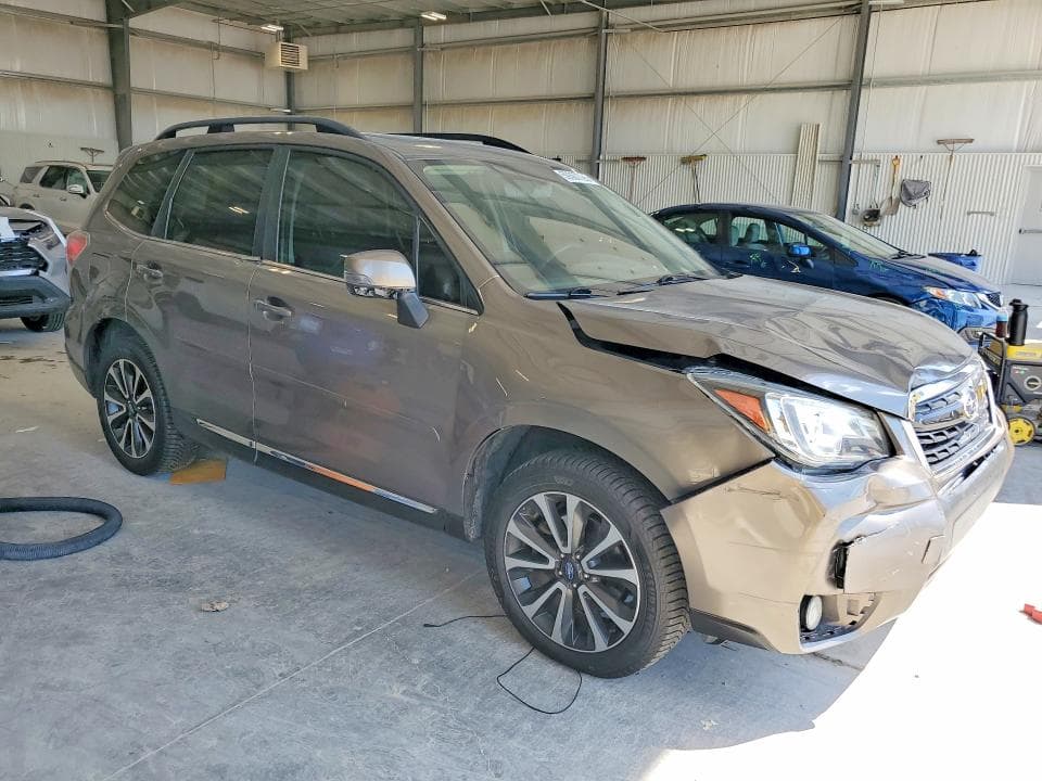 2017 SUBARU FORESTER 2.0XT TOURING 4