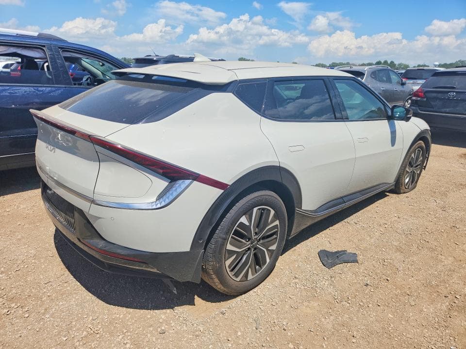 2022 KIA EV6 WIND 3