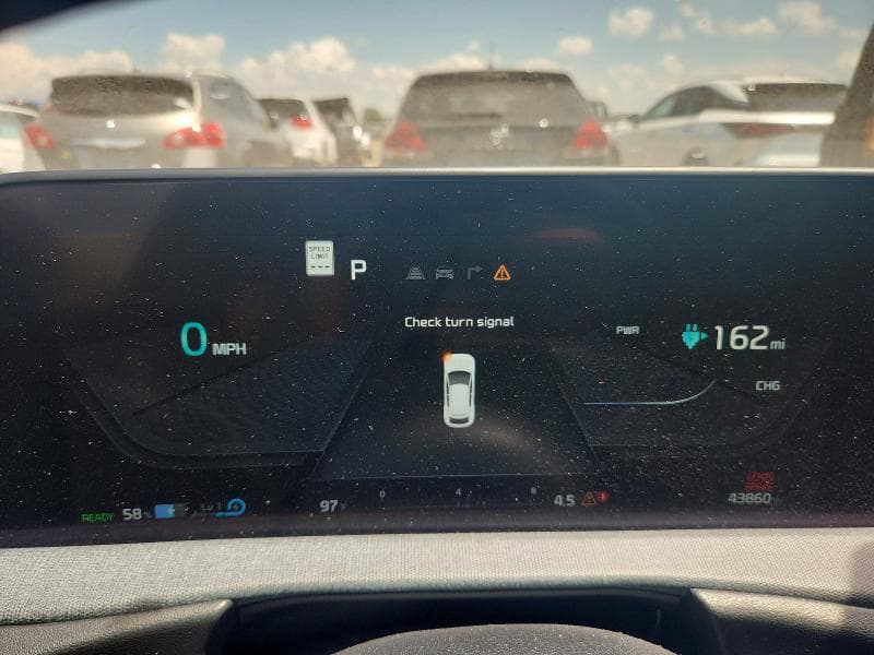 2022 KIA EV6 WIND 9
