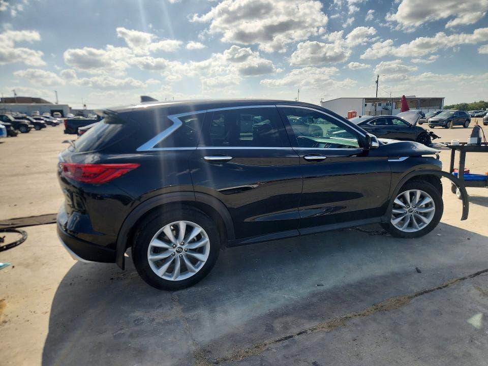 2019 INFINITI QX50 PURE 3