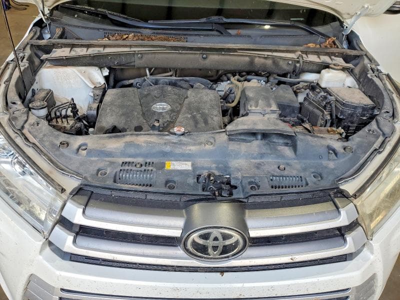2019 TOYOTA HIGHLANDER LE LE 12
