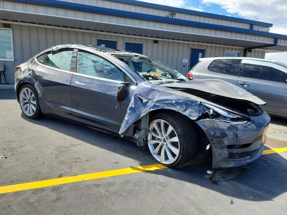2020 TESLA MODEL 3 4