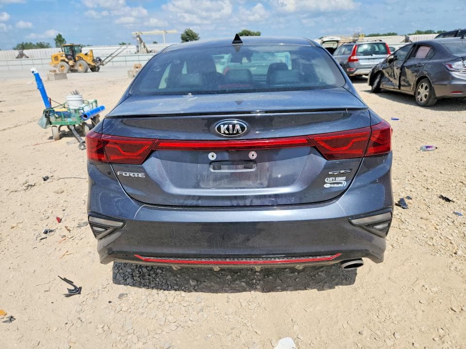 2021 KIA FORTE GT LINE 6