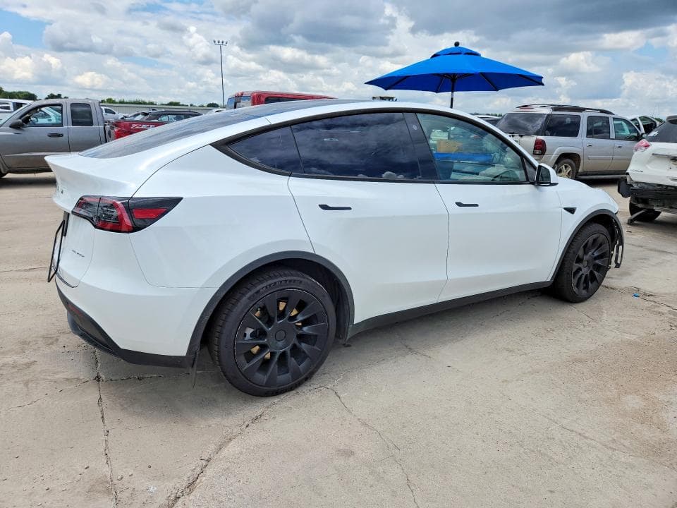 2023 TESLA MODEL Y 3