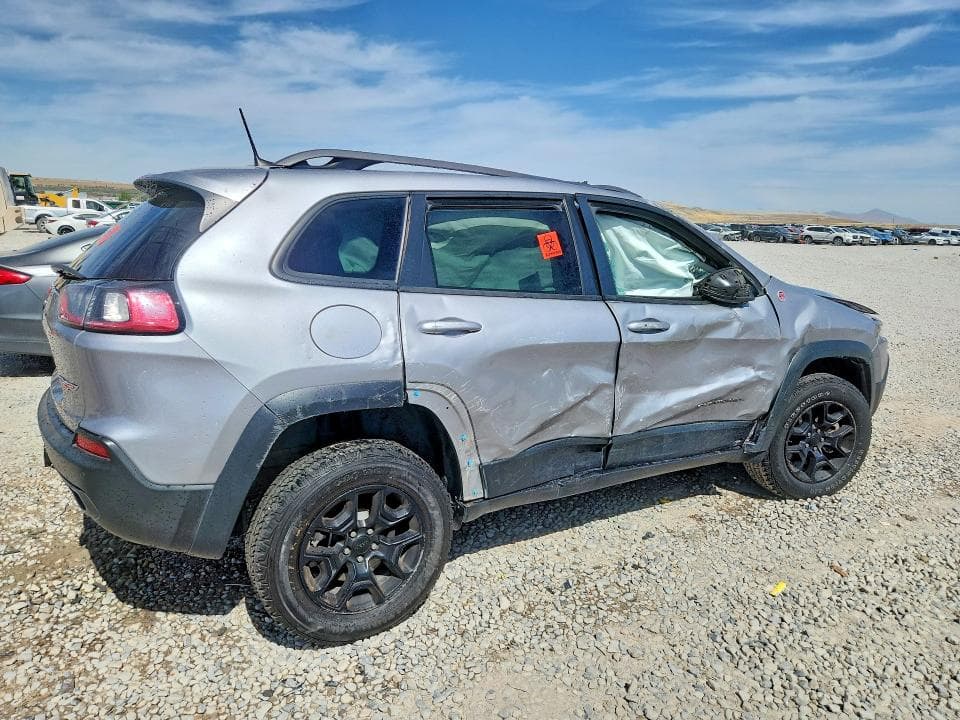 2021 JEEP CHEROKEE TRAILHAWK 3