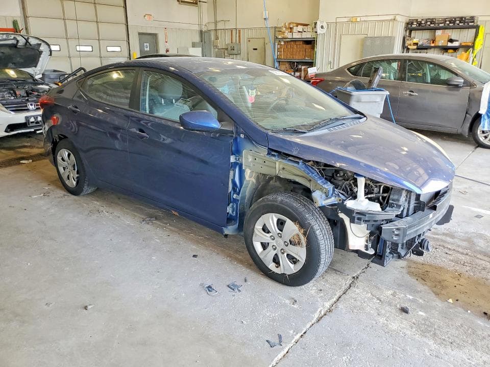 2016 HYUNDAI ELANTRA SE 4
