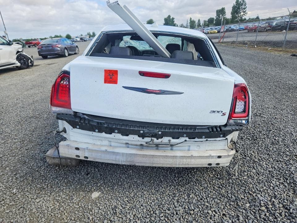2022 CHRYSLER 300 S 6