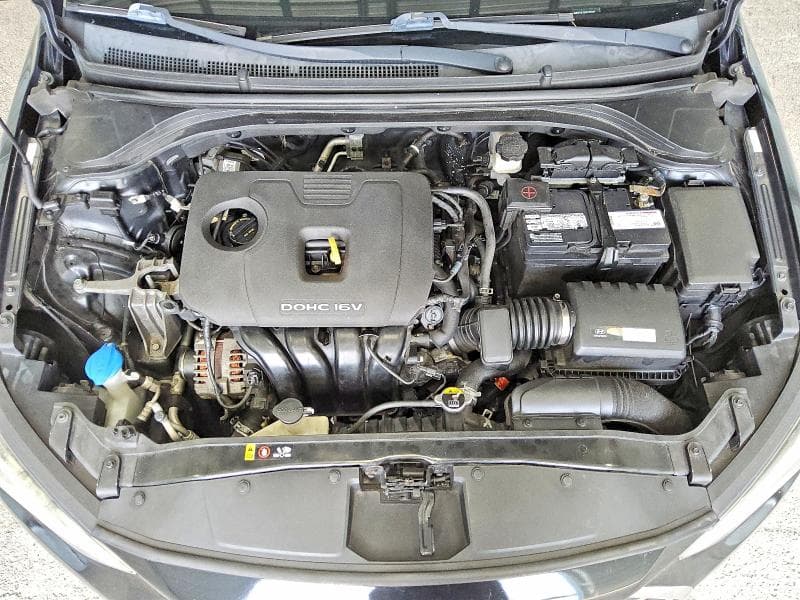 2017 HYUNDAI ELANTRA SE 11