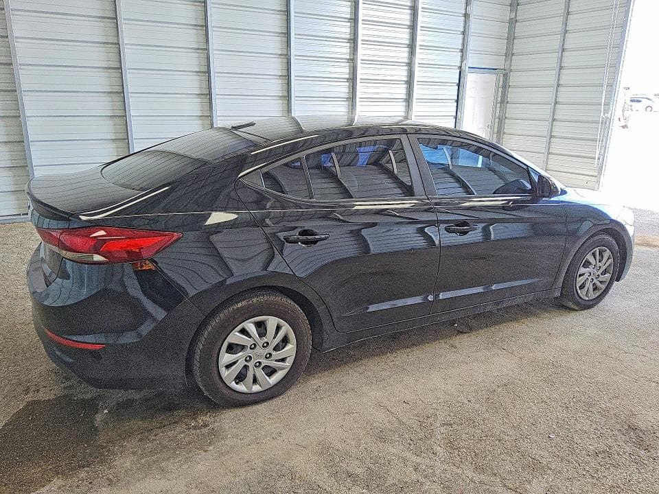 2017 HYUNDAI ELANTRA SE 3