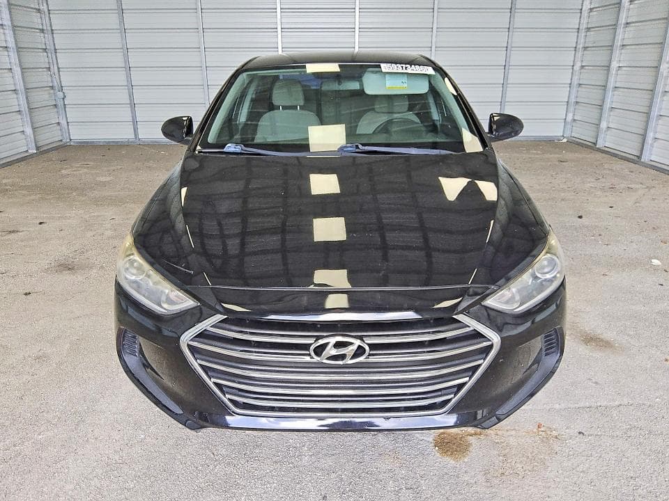 2017 HYUNDAI ELANTRA SE 5