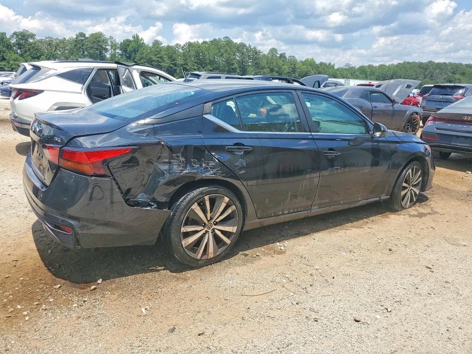 2021 NISSAN ALTIMA SR 3
