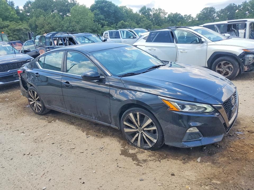 2021 NISSAN ALTIMA SR 4