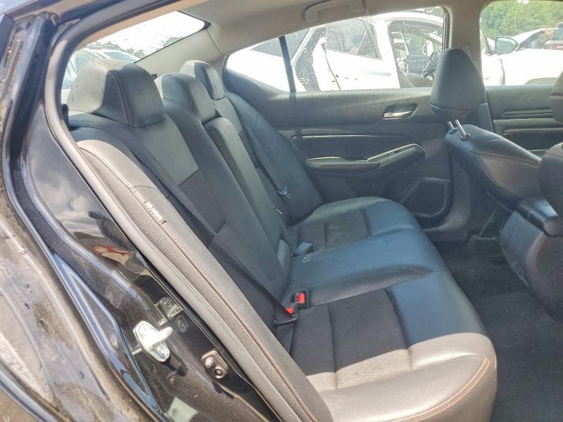 2021 NISSAN ALTIMA SR 10