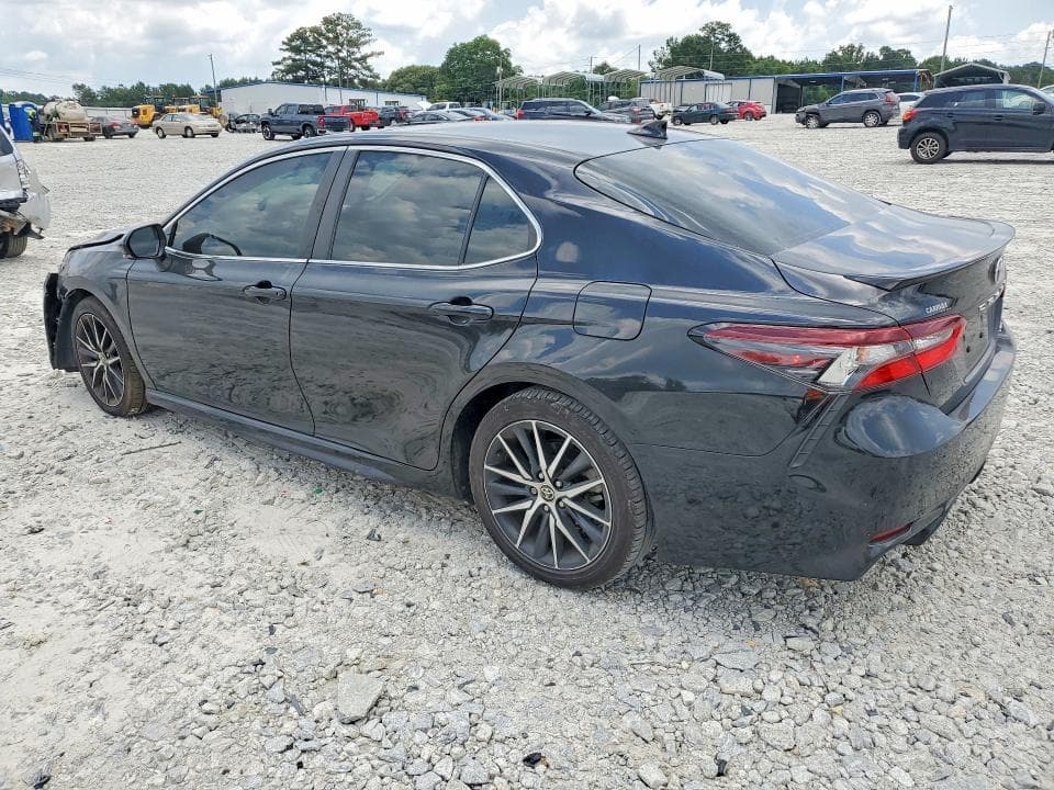 2022 TOYOTA CAMRY SE 2