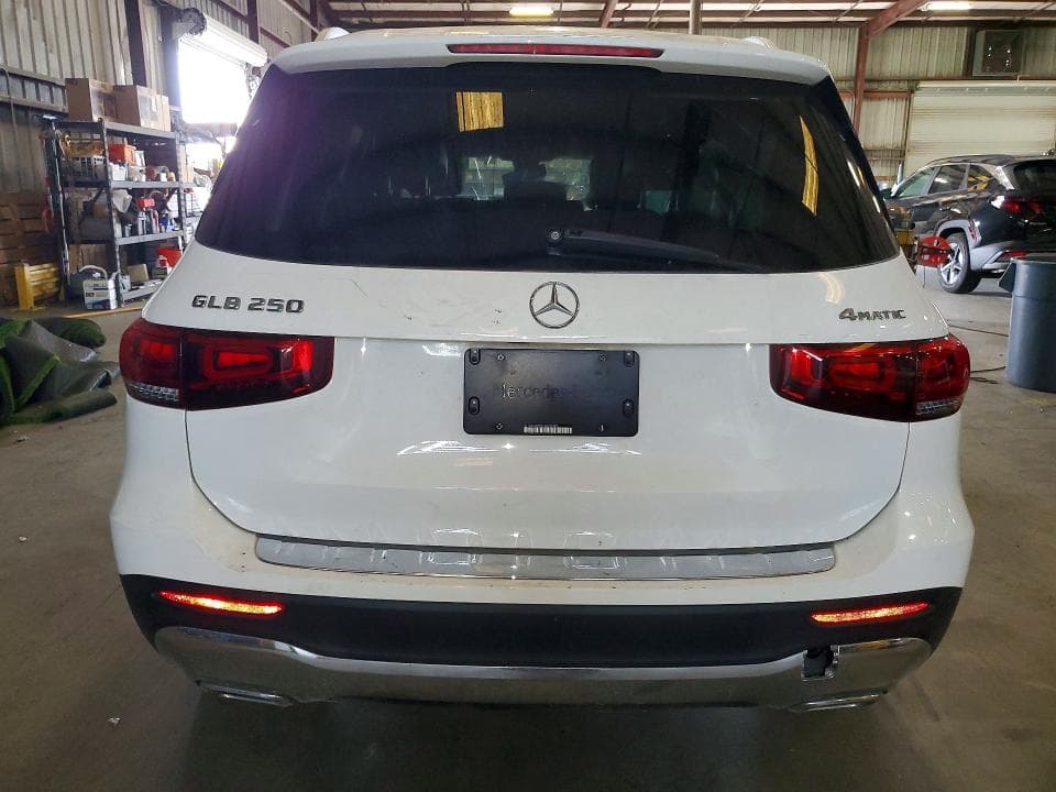 2020 MERCEDES-BENZ GLB 250 4MATIC 6