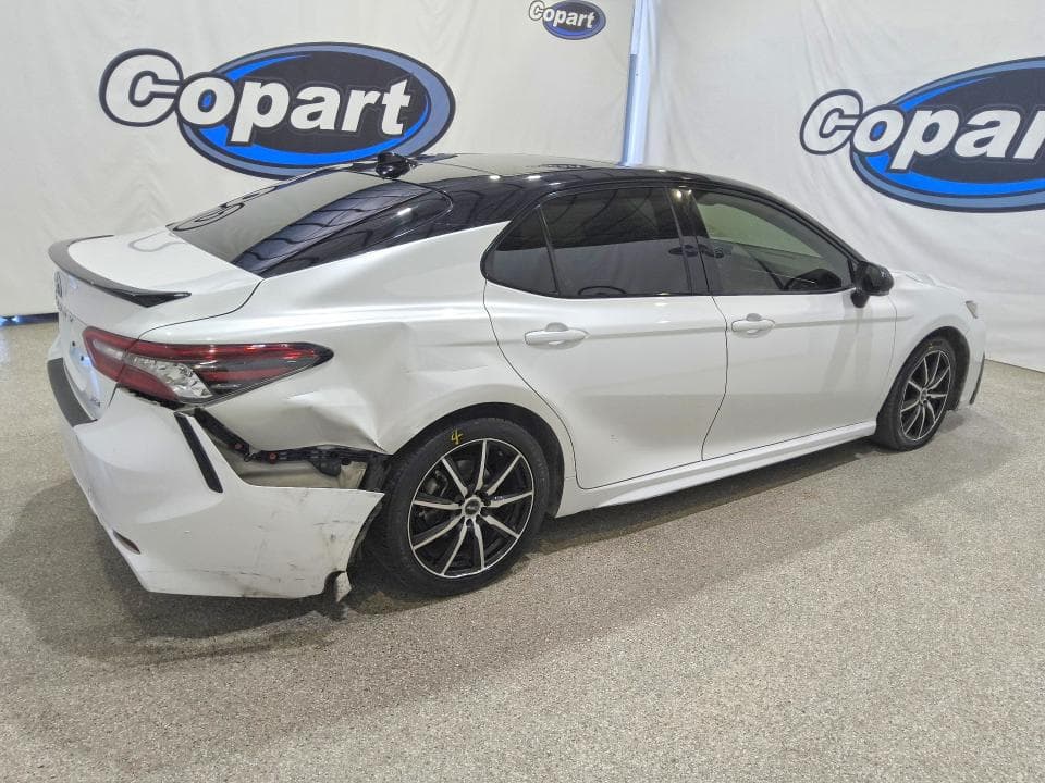2023 TOYOTA CAMRY XSE 3