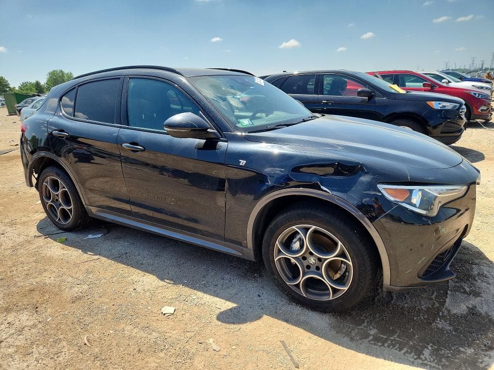 2023 ALFA ROMEO STELVIO TI TI 4
