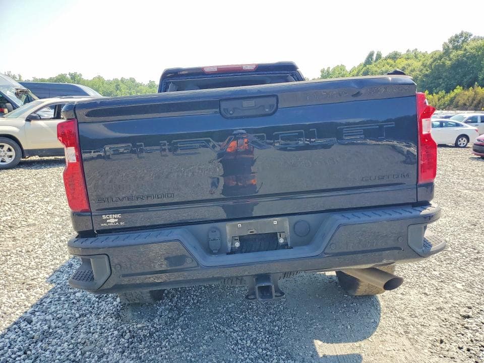 2025 CHEVROLET SILVERADO K2500 CUSTOM 6