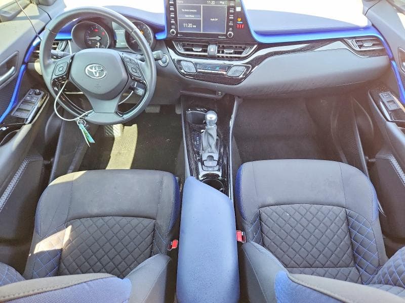 2022 TOYOTA C-HR XLE XLE 8