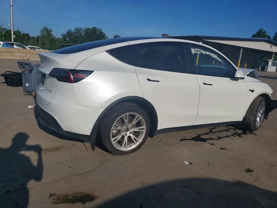 2023 TESLA MODEL Y 3