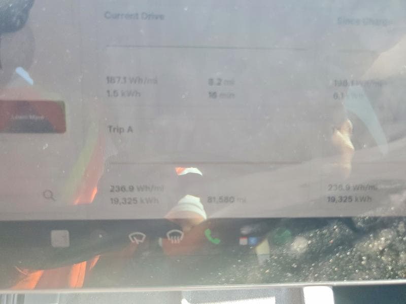 2023 TESLA MODEL Y 9