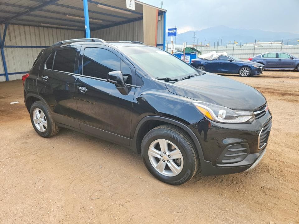 2021 CHEVROLET TRAX 1LT 4