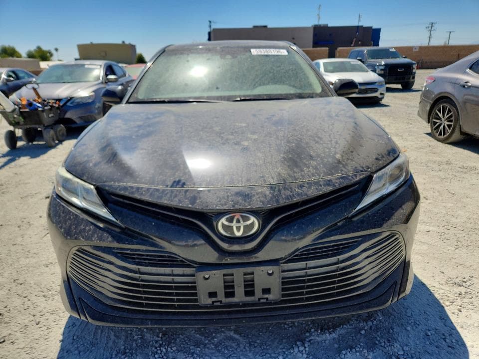 2018 TOYOTA CAMRY LE 5
