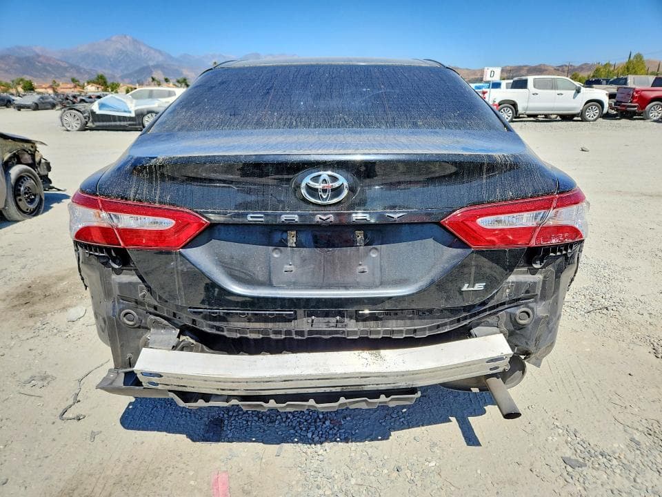 2018 TOYOTA CAMRY LE 6