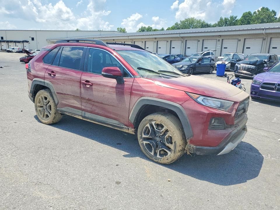 2019 TOYOTA RAV4 LE 4