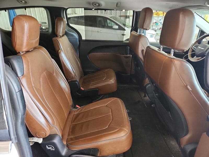 2018 CHRYSLER PACIFICA LIMITED 11