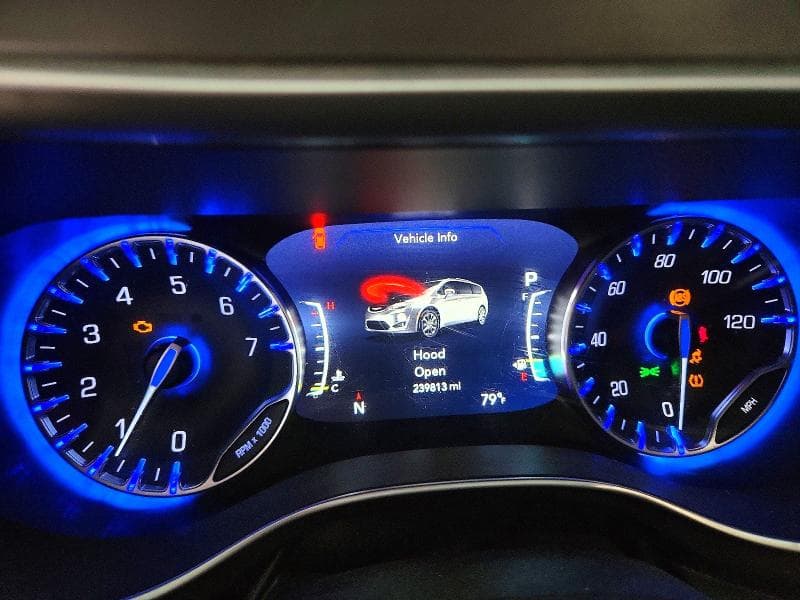 2018 CHRYSLER PACIFICA LIMITED 9