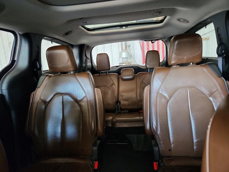 2018 CHRYSLER PACIFICA LIMITED 10