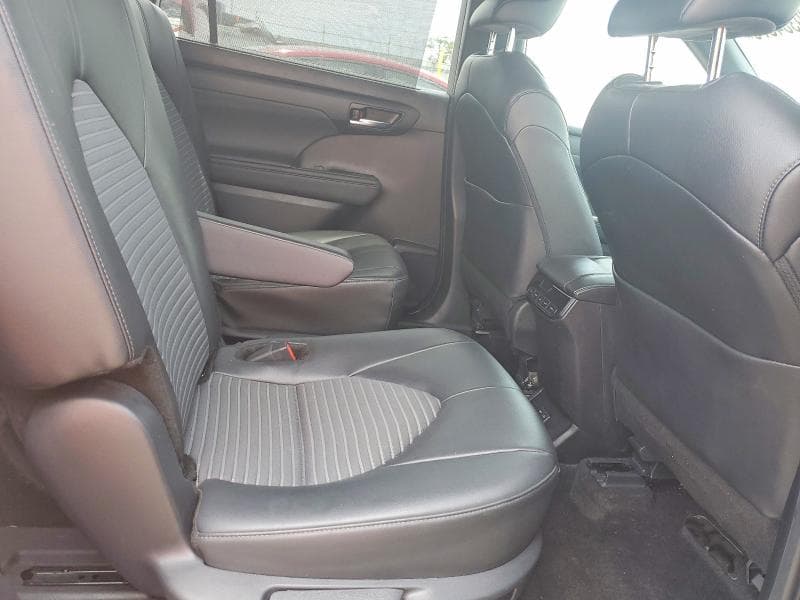 2024 TOYOTA HIGHLANDER XSE 11