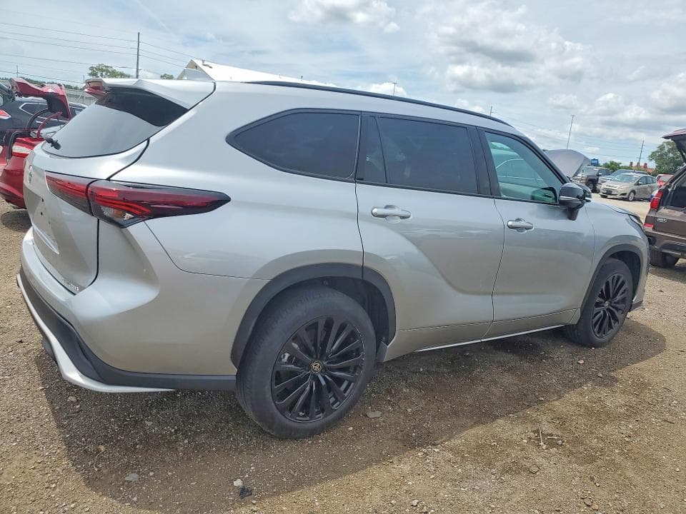 2024 TOYOTA HIGHLANDER XSE 3
