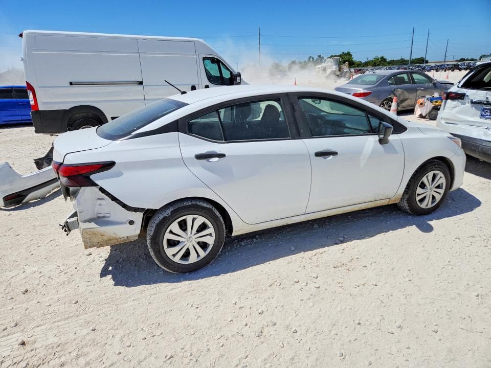 2023 NISSAN VERSA S 3