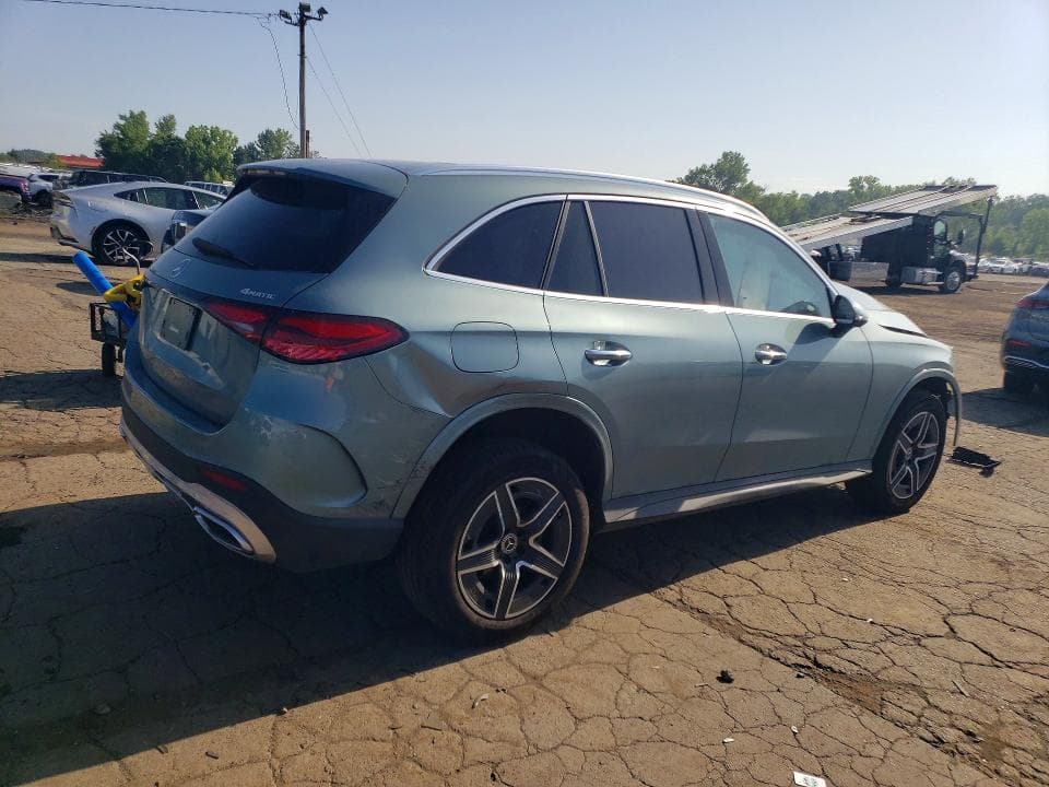 2026 MERCEDES-BENZ GLC 300 4MATIC 3