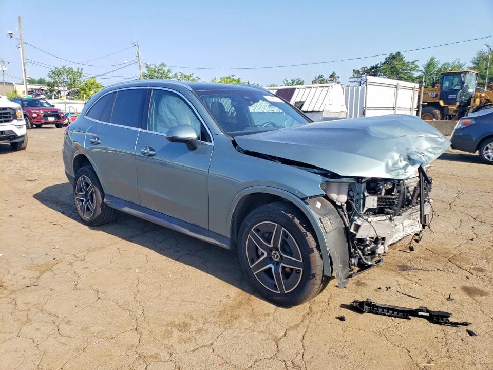 2026 MERCEDES-BENZ GLC 300 4MATIC 4