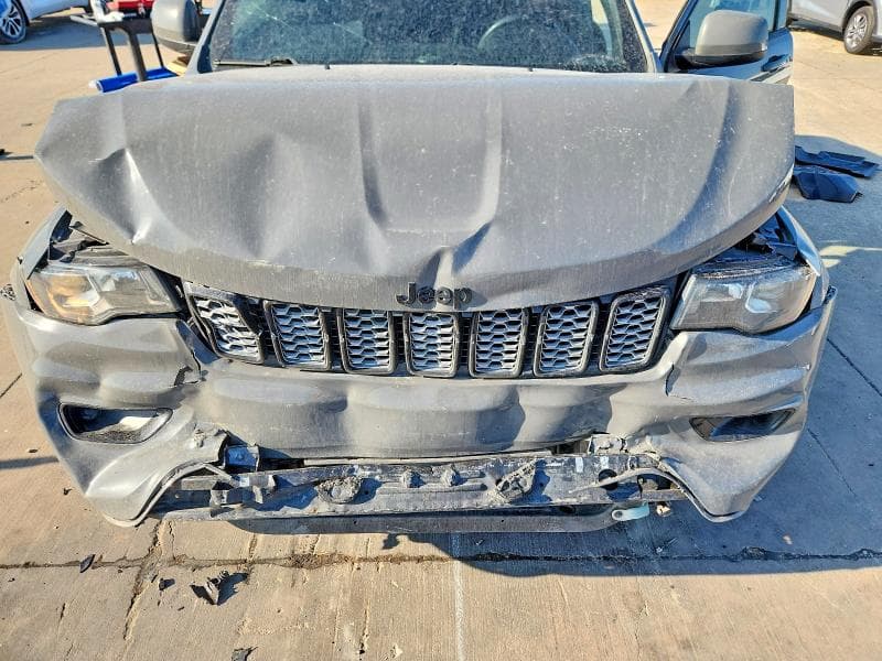 2021 JEEP GRAND CHEROKEE LAREDO 11